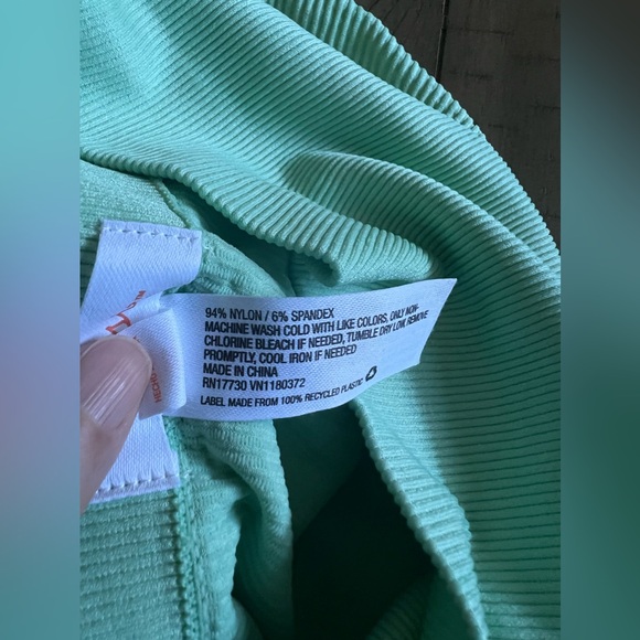 COLSIE Green Ribbed Biker Shorts EUC - Picture 6 of 6